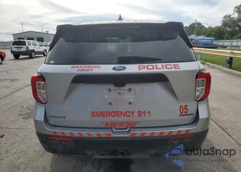 2022 Ford Explorer Police Interceptor z USA, uszkodzony, nr VIN 1FM5K8AB5NGA26389